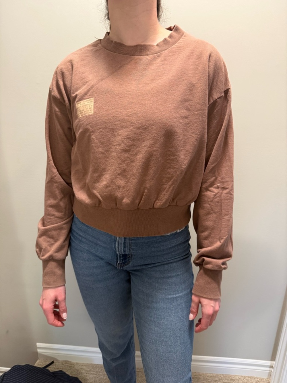 Noize Cropped Scoop-Neck Sweatshirt in Warm Brown